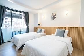 Phunaya Phuket Oldtown Hotel