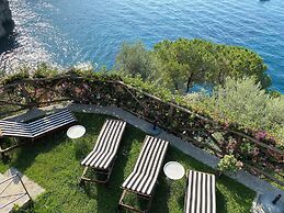 Villa Torre Sponda Private Beach