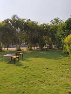 Vanah Villa And Resort
