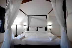 Vanah Villa And Resort