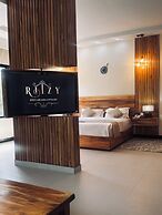 RITZY ARCADIA COTTAGES