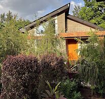 RITZY ARCADIA COTTAGES
