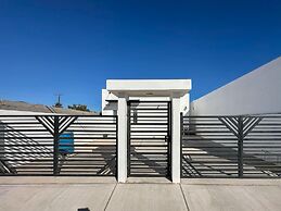 Town Shore Escape 3BR Haven