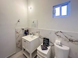 Town Shore Escape 3BR Haven