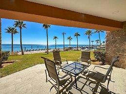 Steps to Sandy Beach Pool Renovated 2BR Condo