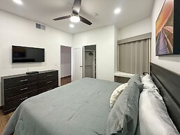 Steps to Sandy Beach Pool Renovated 2BR Condo