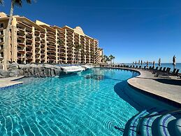 Steps to Sandy Beach Pool Renovated 2BR Condo
