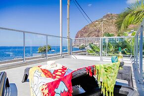 Madeira Beach House in Madalena do Mar