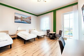 Hotel B1 & Hotel B1 Tourist