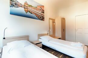 Hotel B1 & Hotel B1 Tourist