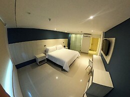HOTEL MANZUR