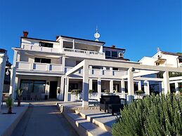 Apartments Raffaello