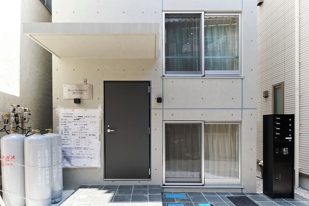 River Residence BOTAN by Tranova