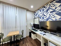e motel