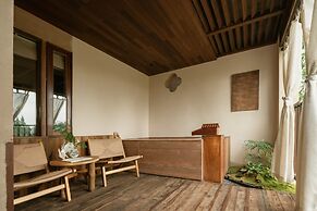 Hegu Mountain Retreat