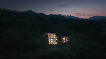 Hegu Mountain Retreat