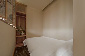 Hegu Mountain Retreat