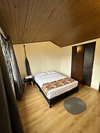 BAMUKA HOSTEL