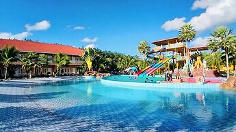 Trang Oasis Waterpark Hotel
