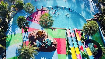 Trang Oasis Waterpark Hotel