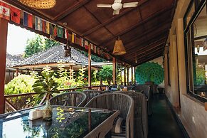 Jungle Safari Lodge
