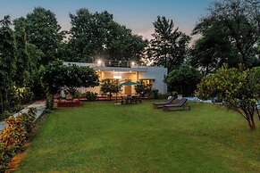 Alaya Stays 3 BHK with Pvt Pool-Daffodil