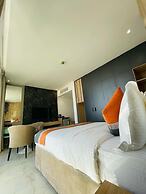 Diamond Palm Hotel & Resort