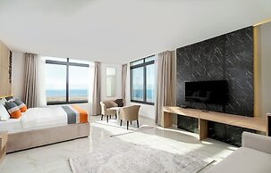 Diamond Palm Hotel & Resort