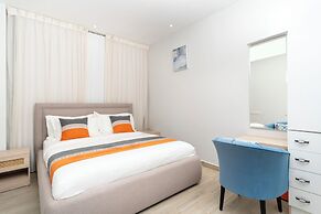 Diamond Palm Hotel & Resort