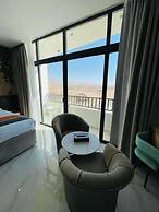 Diamond Palm Hotel & Resort