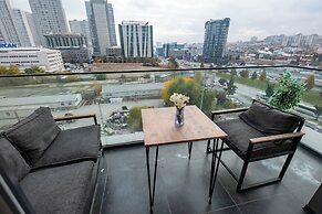 lUX Residence on High Floor 03