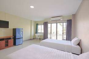 V Tharm Hotel