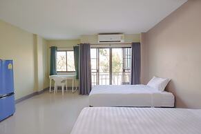 V Tharm Hotel