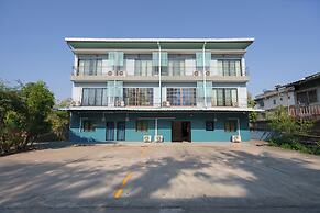 V Tharm Hotel
