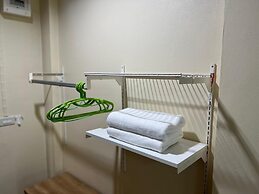 V Tharm Hotel