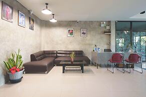 V Tharm Hotel