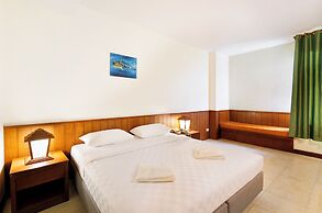 Central Place Hotel
