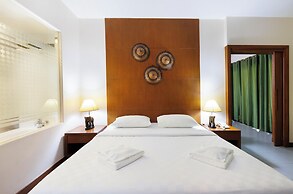 Central Place Hotel