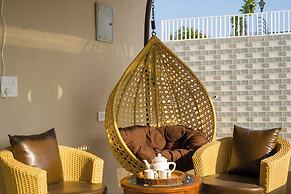 ELIVAAS 5 BHK With Pvt Pool - Zenora
