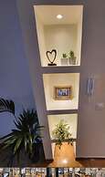 2 bd Renovated Flat at Acropolis