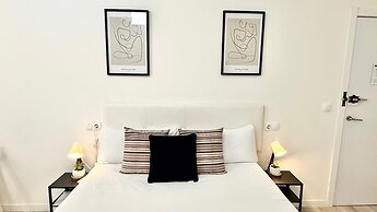 Cinco Torres Suites