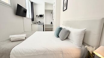 Cinco Torres Suites