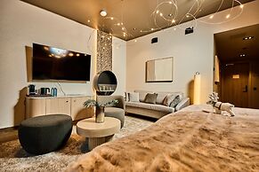 Balder Luxury Lodge & Glass Igloos