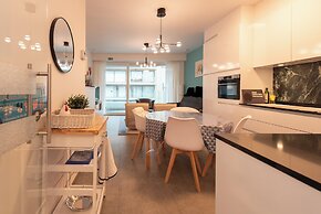 Newly-built Apartment by the sea