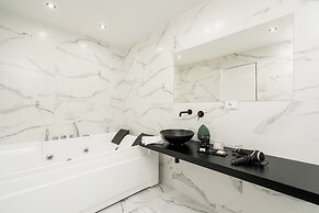 Marmur Suite