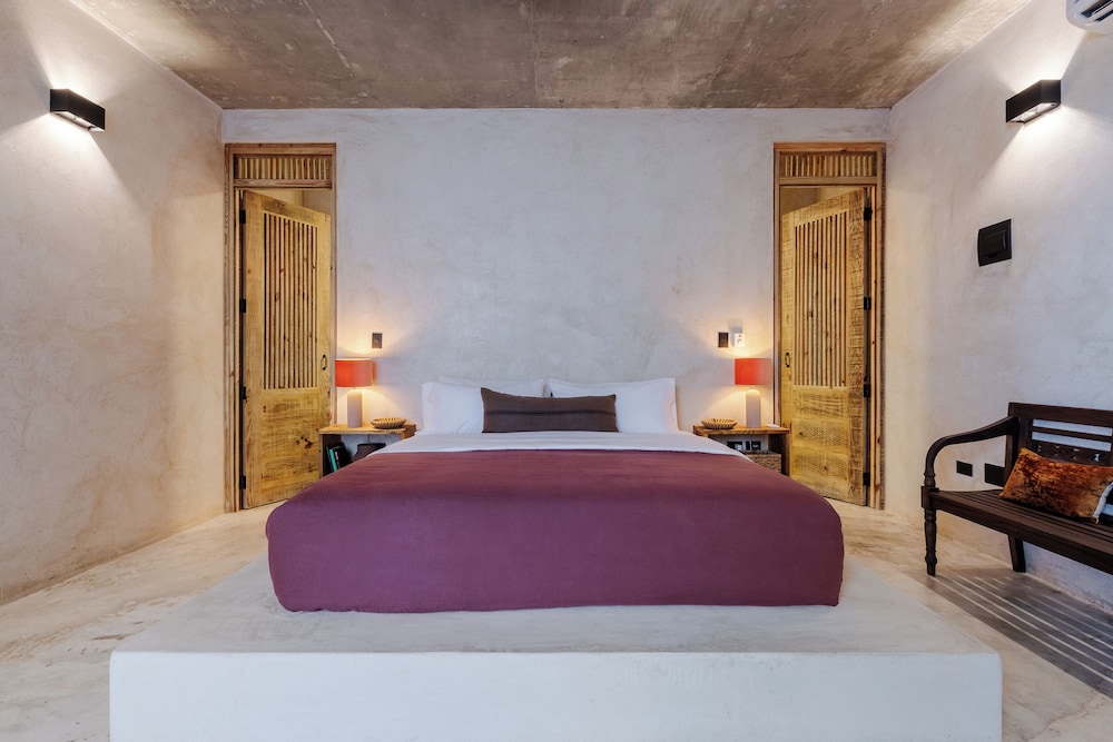 El Mambo Boutique Hotel