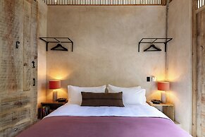El Mambo Boutique Hotel