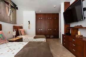 Luxury Apartment– Private Pool & Rooftop Jacuzzi