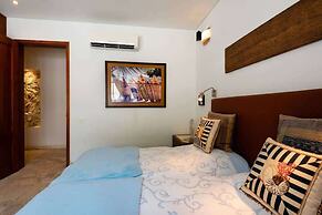 Luxury Apartment– Private Pool & Rooftop Jacuzzi