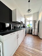 Spacious Family Apartment Midi